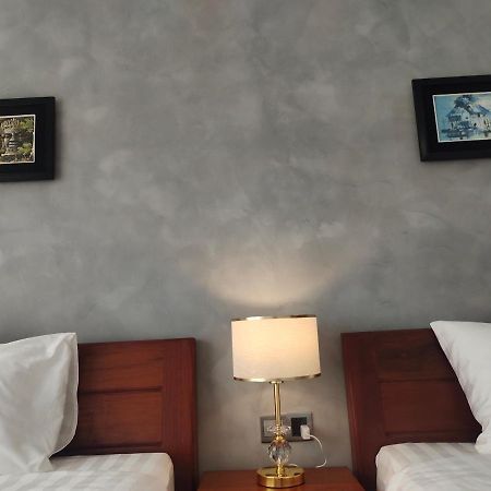 H&M Boutique Hotel Kampot Exterior photo