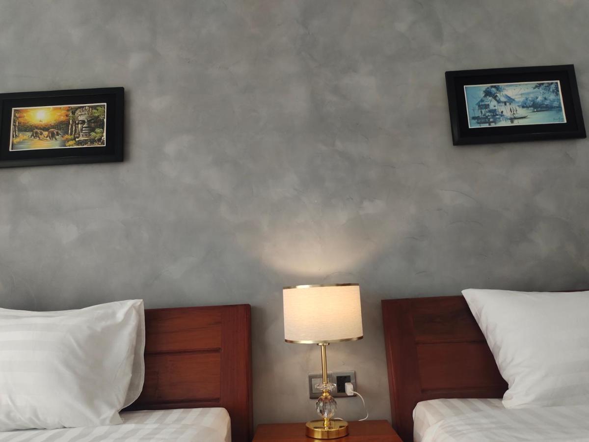 H&M Boutique Hotel Kampot Exterior photo