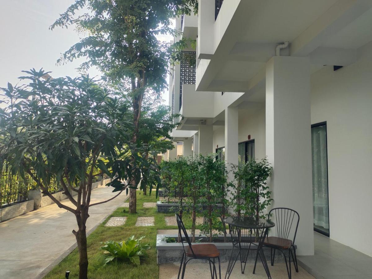 H&M Boutique Hotel Kampot Exterior photo